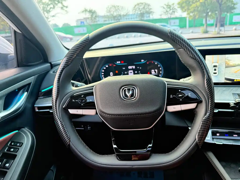 Changan Eado — миниатюра 9