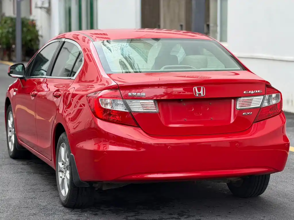 Honda Civic — миниатюра 10