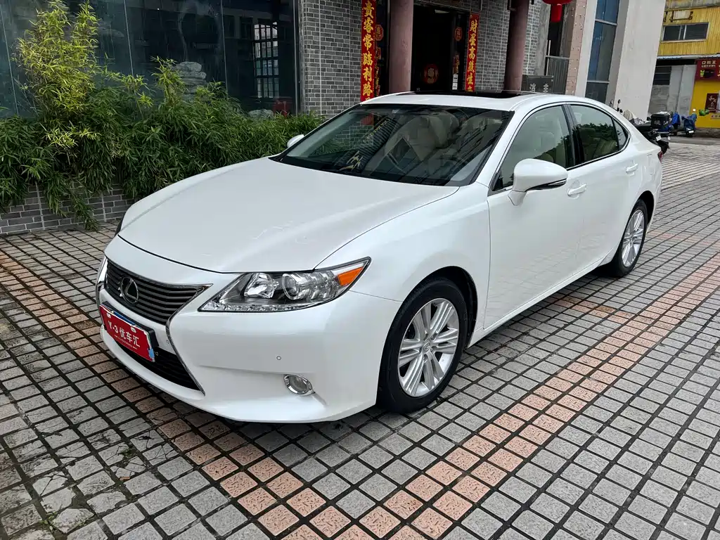 Lexus ES 2014