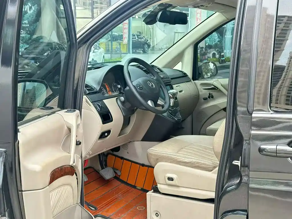 Mercedes-Benz Viano — миниатюра 4