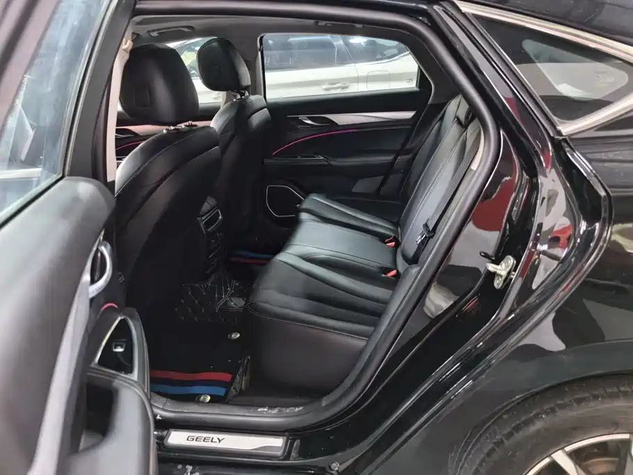 Geely Borui Hybrid — миниатюра 11