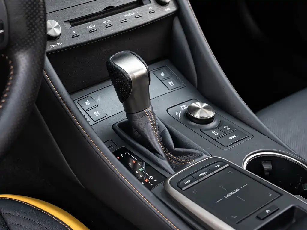 Lexus RC — миниатюра 14