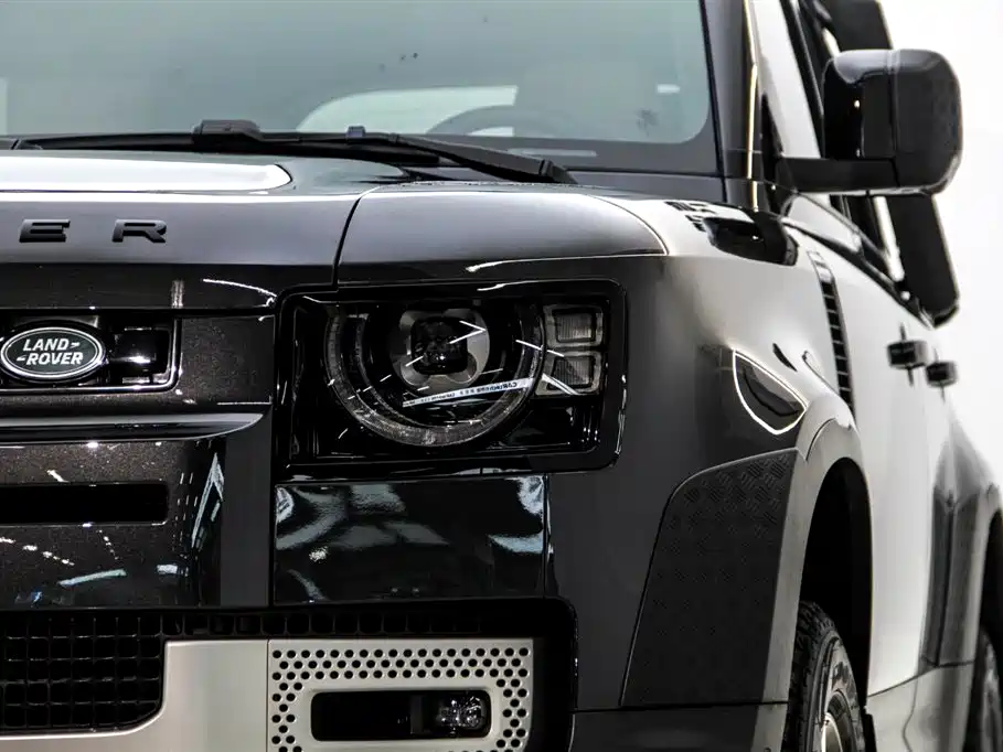 Land Rover Land Rover Defender 2025 110 3.0T P400