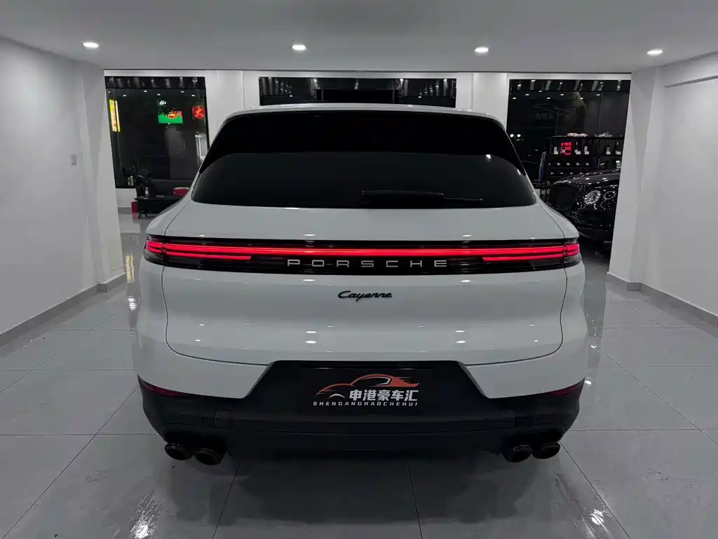 Porsche Cayenne — миниатюра 8