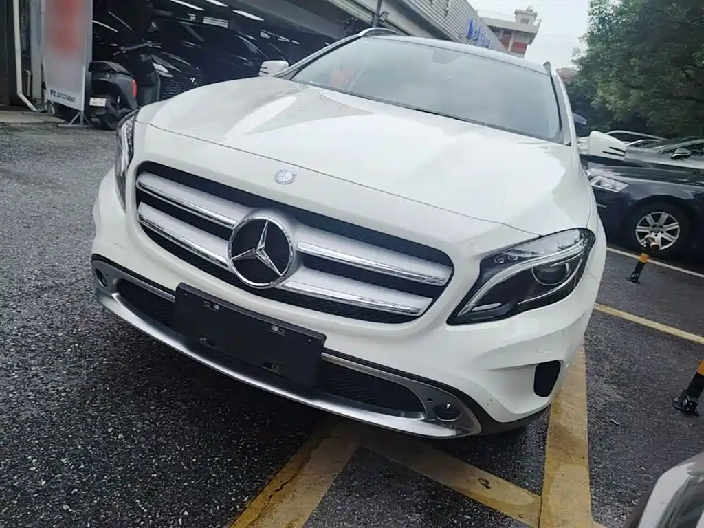 Mercedes-Benz GLA 2016