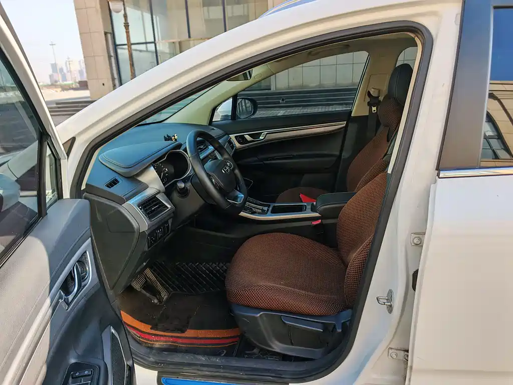 GEELY AUTOMOBILE EMGRAND GS