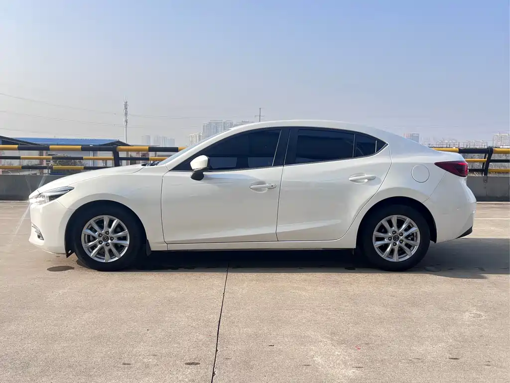 MAZDA 3 ANGKESAILA