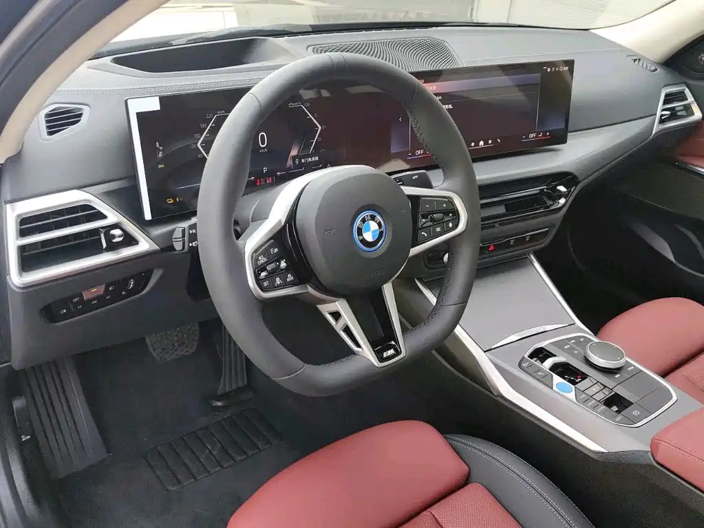 BMW i3 2025 eDrive 35 L