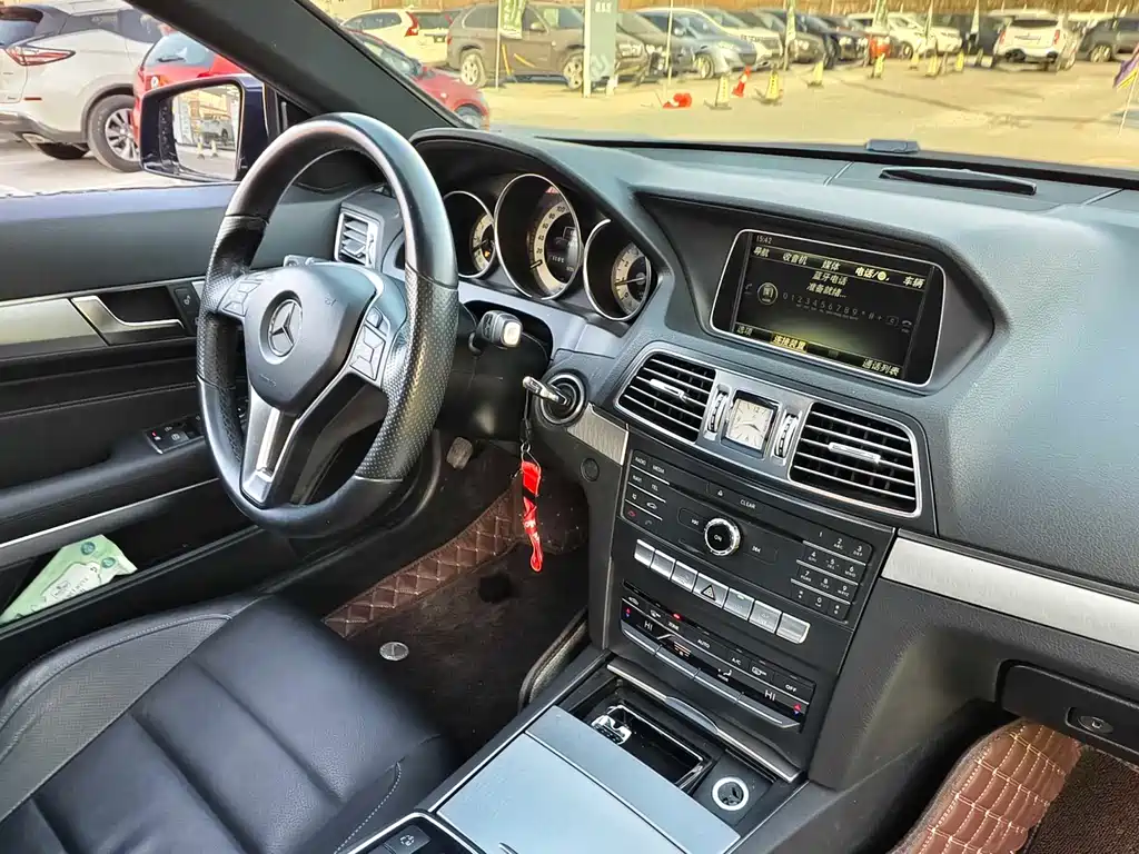 MERCEDES-BENZ E CLASS