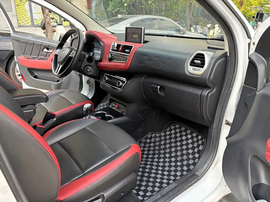 JAC JAC iEV6E — миниатюра 9