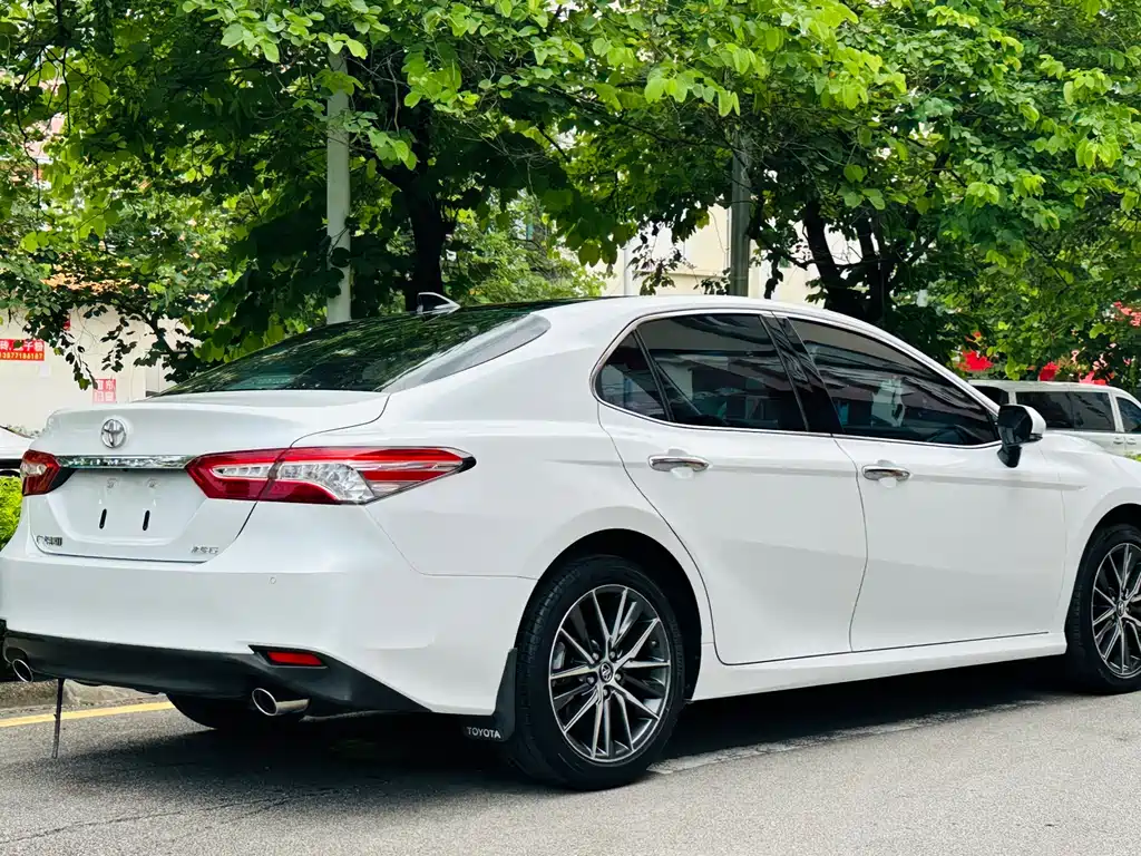 Toyota Camry 2021 2.5G Luxury