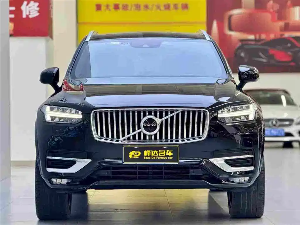 Volvo XC90 2021 B6 Luxury 7 мест