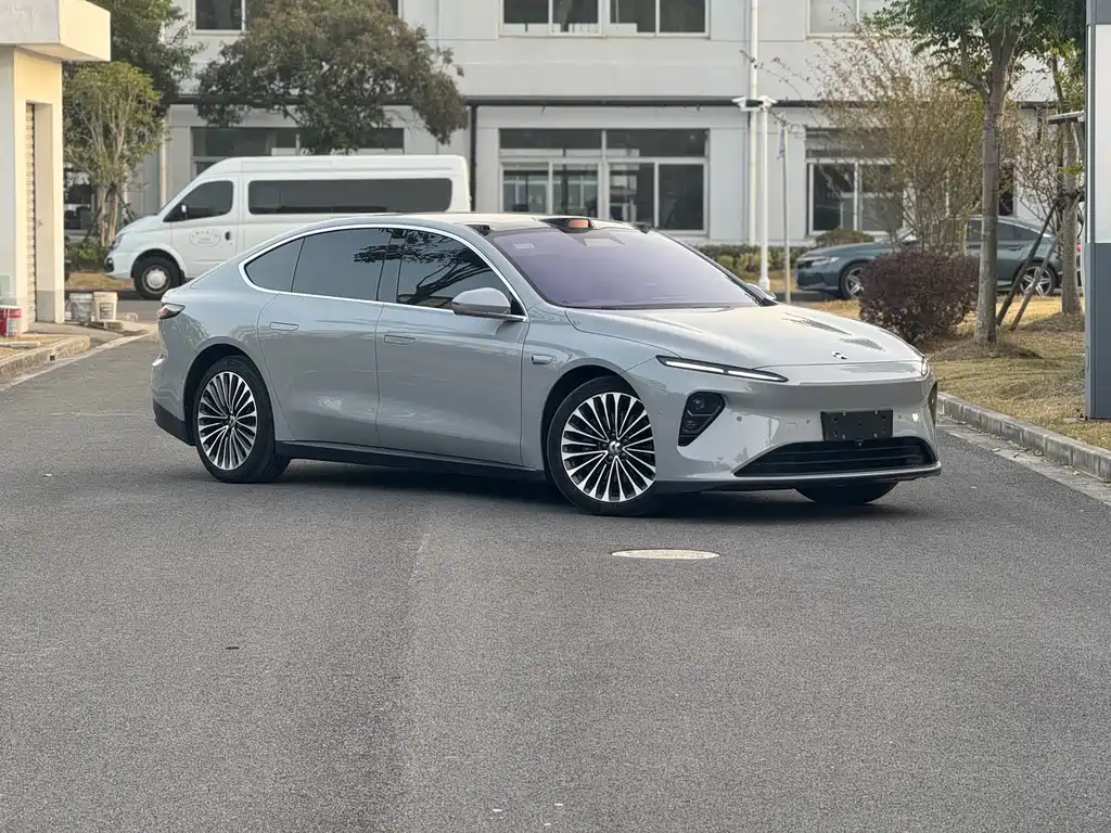 NIO NIO ET7