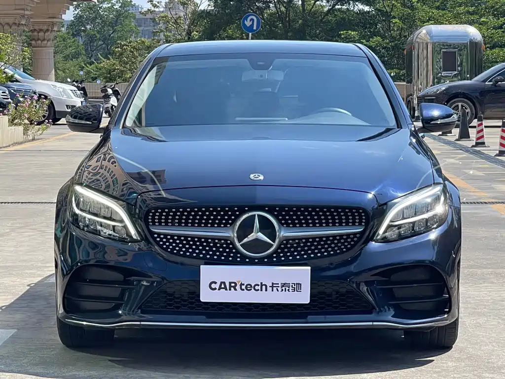 Mercedes-Benz C-Class — миниатюра 2