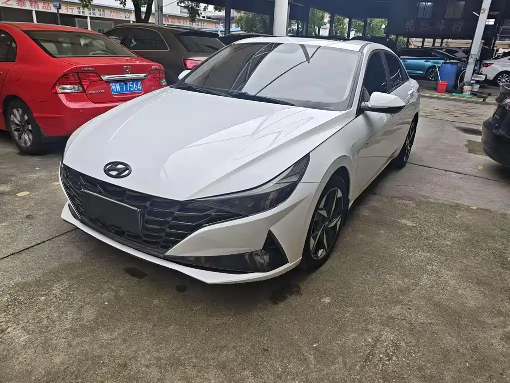 Hyundai Elantra 2021