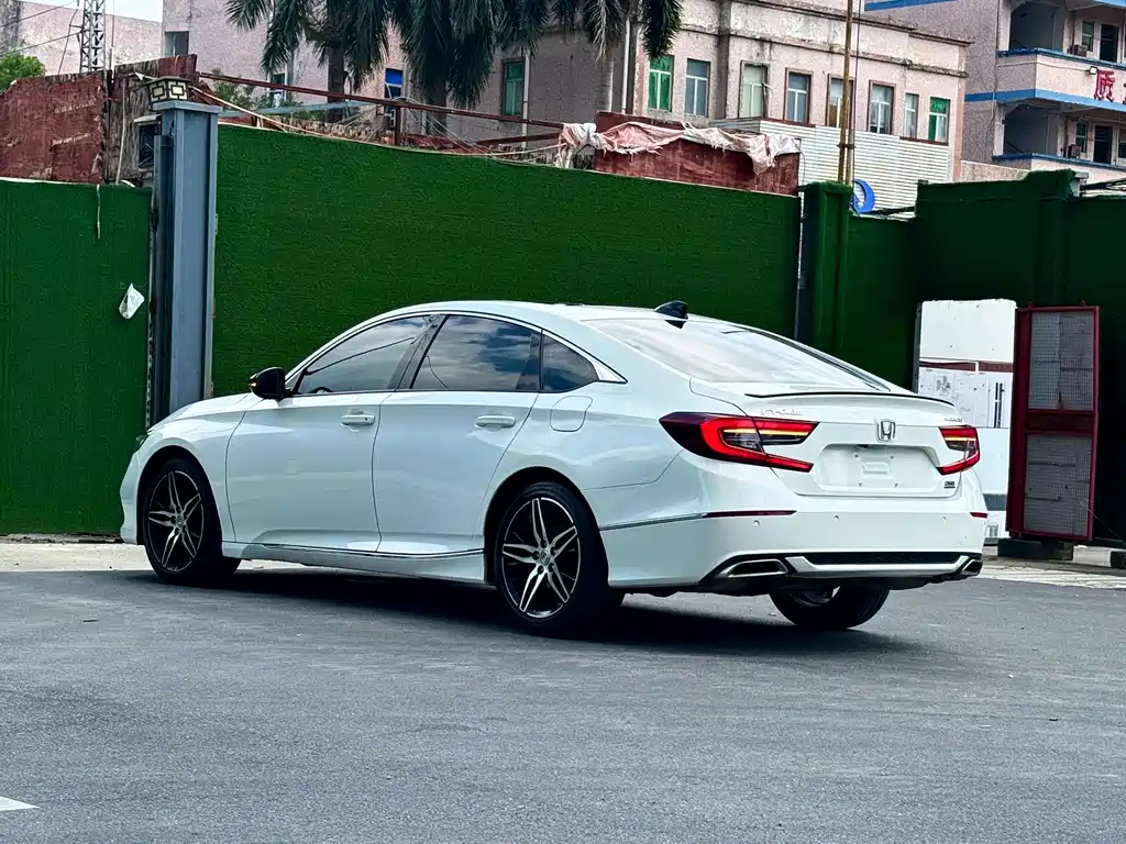 Honda Accord — миниатюра 4