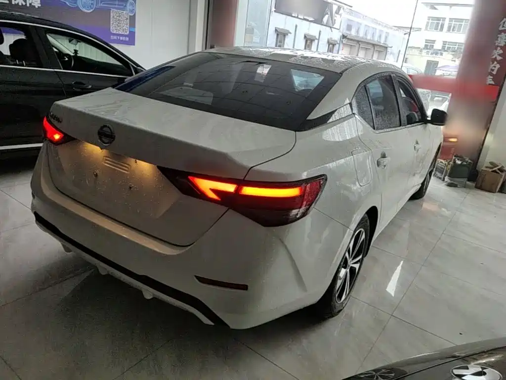 Nissan Sylphy 2021 1.6L XL CVT Enjoy