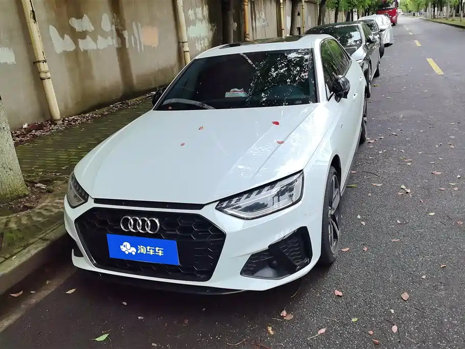 Audi A4L 2024 40 TFSI Luxury