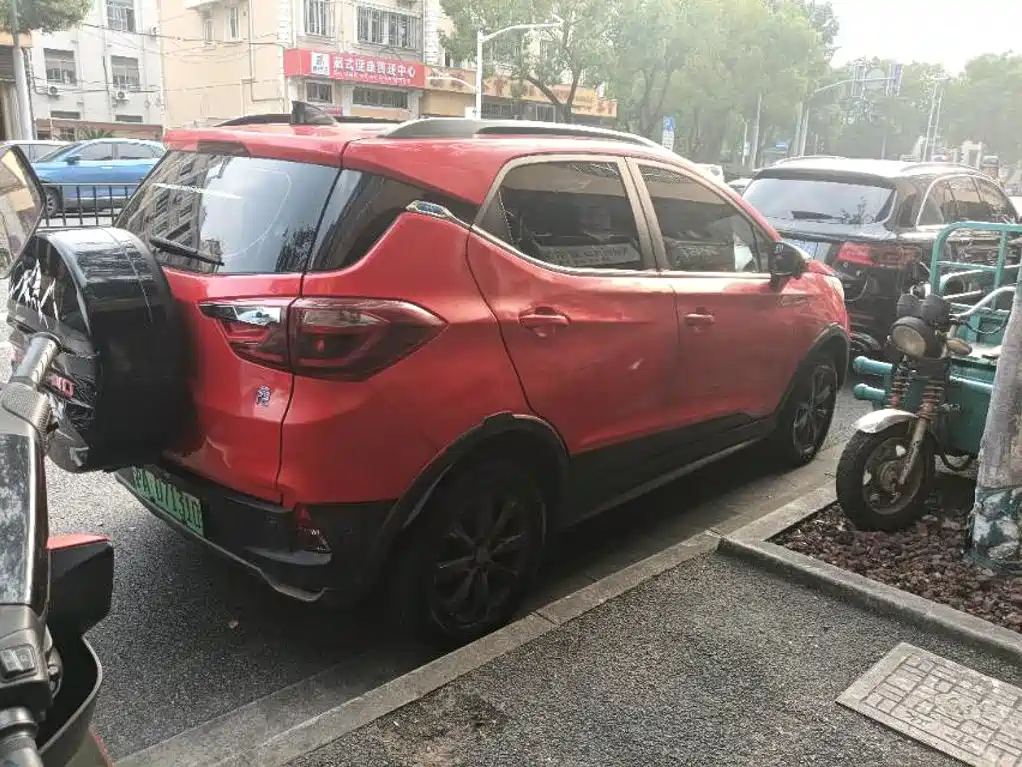 BYD Yuan EV — миниатюра 6