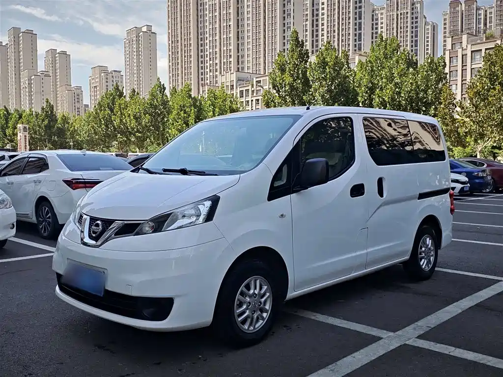 Nissan NV200 2017