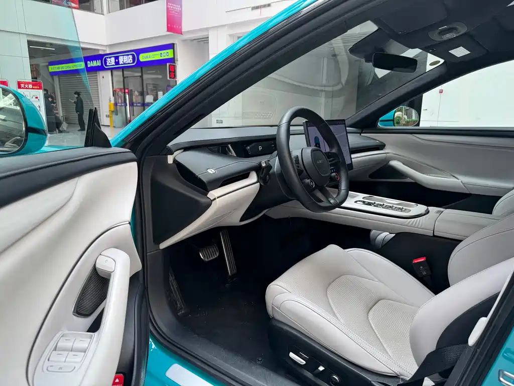 XIAOMI CAR XIAOMI SU7