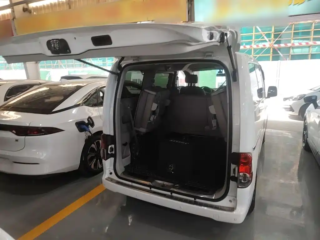 Nissan NV200 — миниатюра 19
