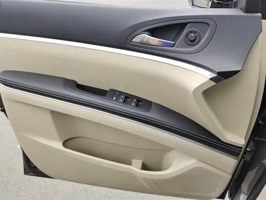 Buick GL8 2023 Luxury
