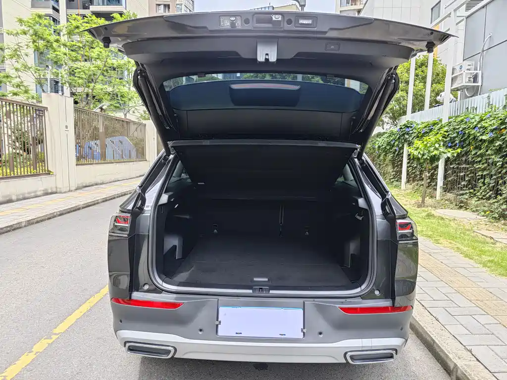 Volkswagen Tavendor 2024 330TSI Luxury