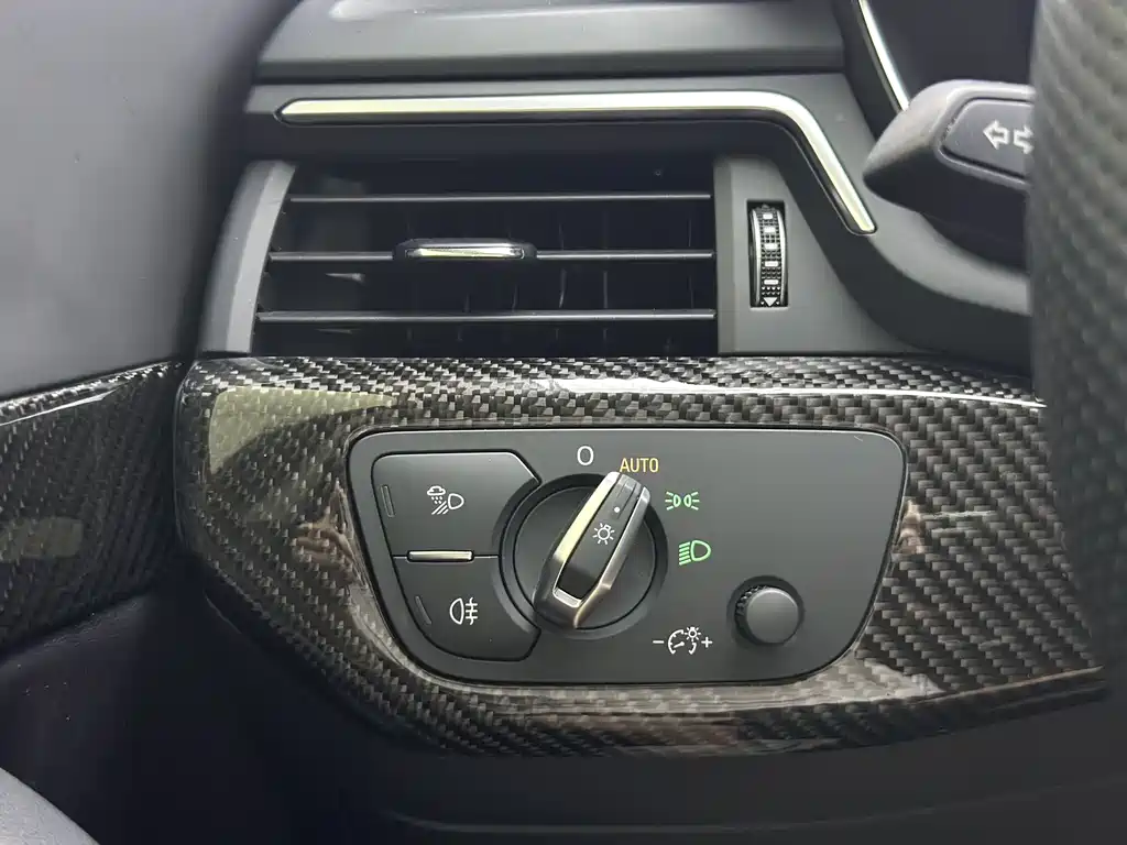 Audi A4L 2020 40 TFSI Luxury