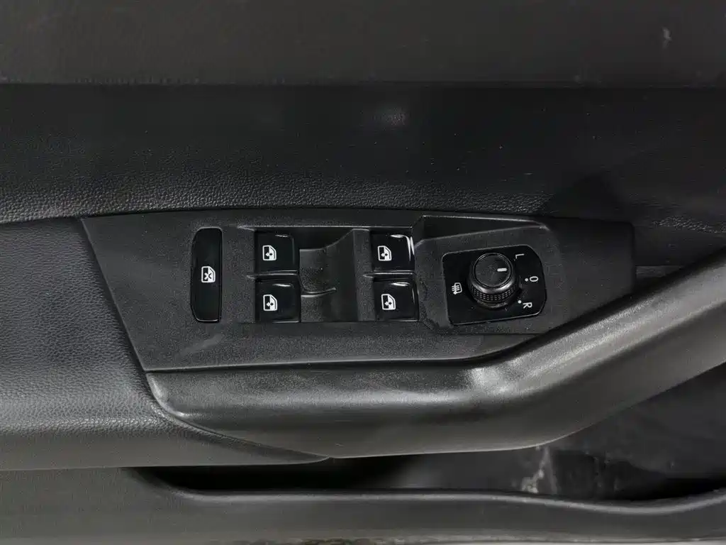 Volkswagen Polo 2019 Plus 1.5L AT