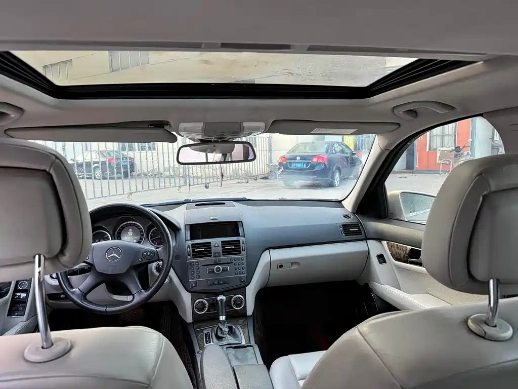 Mercedes-Benz C-Class C 2010 C 200K Fashion
