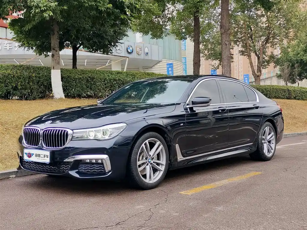 BMW 7 SERIES