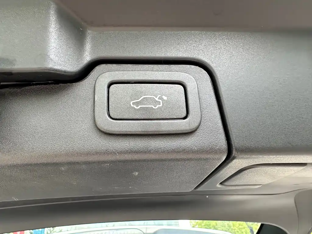 Land Rover Evoque (Import) — миниатюра 16