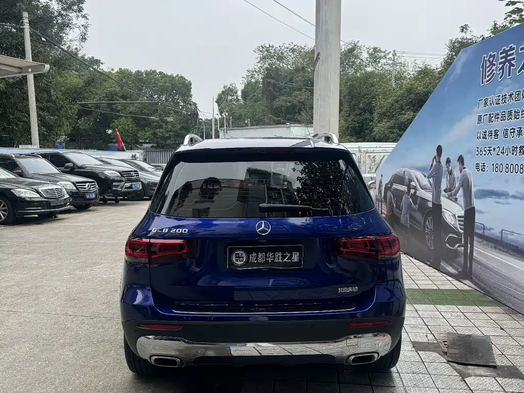 MERCEDES-BENZ  GLB