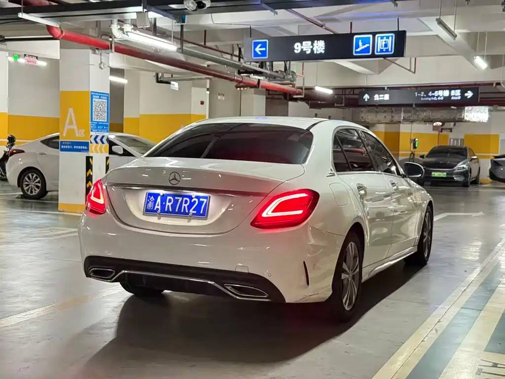 Mercedes-Benz C-Class — миниатюра 6
