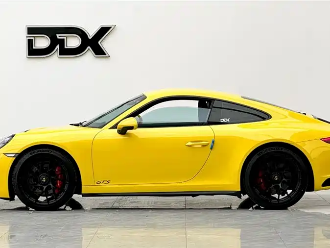 Porsche 911 2017 Carrera 4 GTS 3.0T