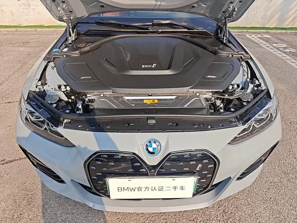BMW i4 — миниатюра 10