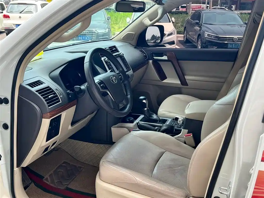 Toyota Land Cruiser Prado 2018 3.5L AT TX-L