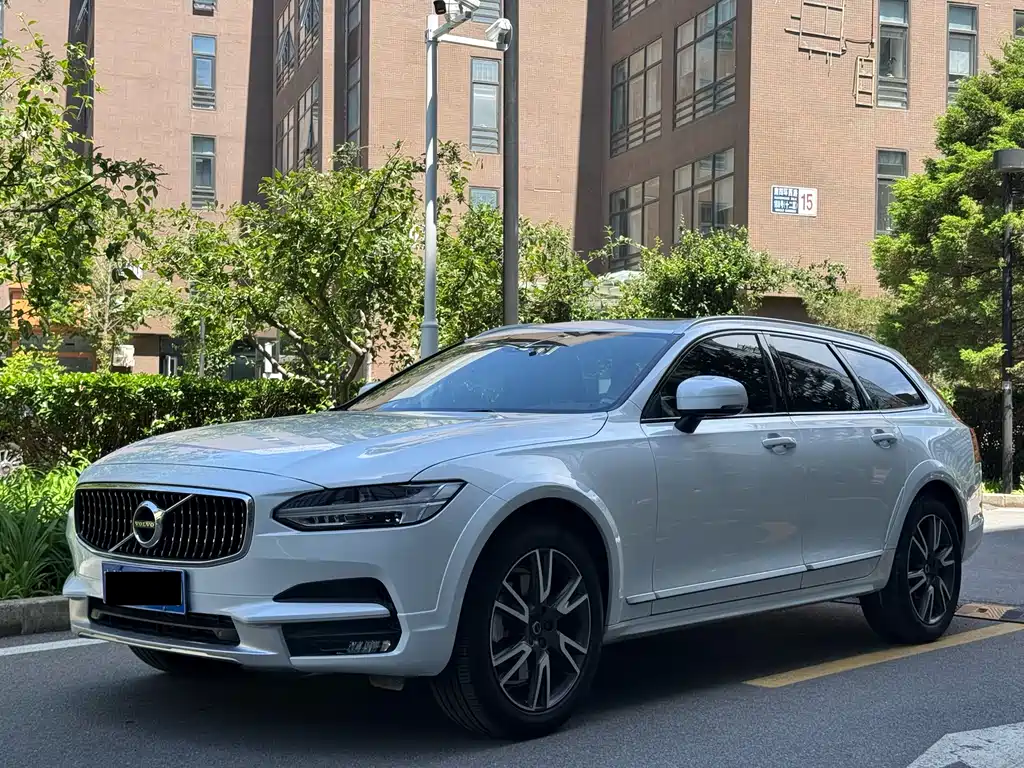 Volvo V90 2020