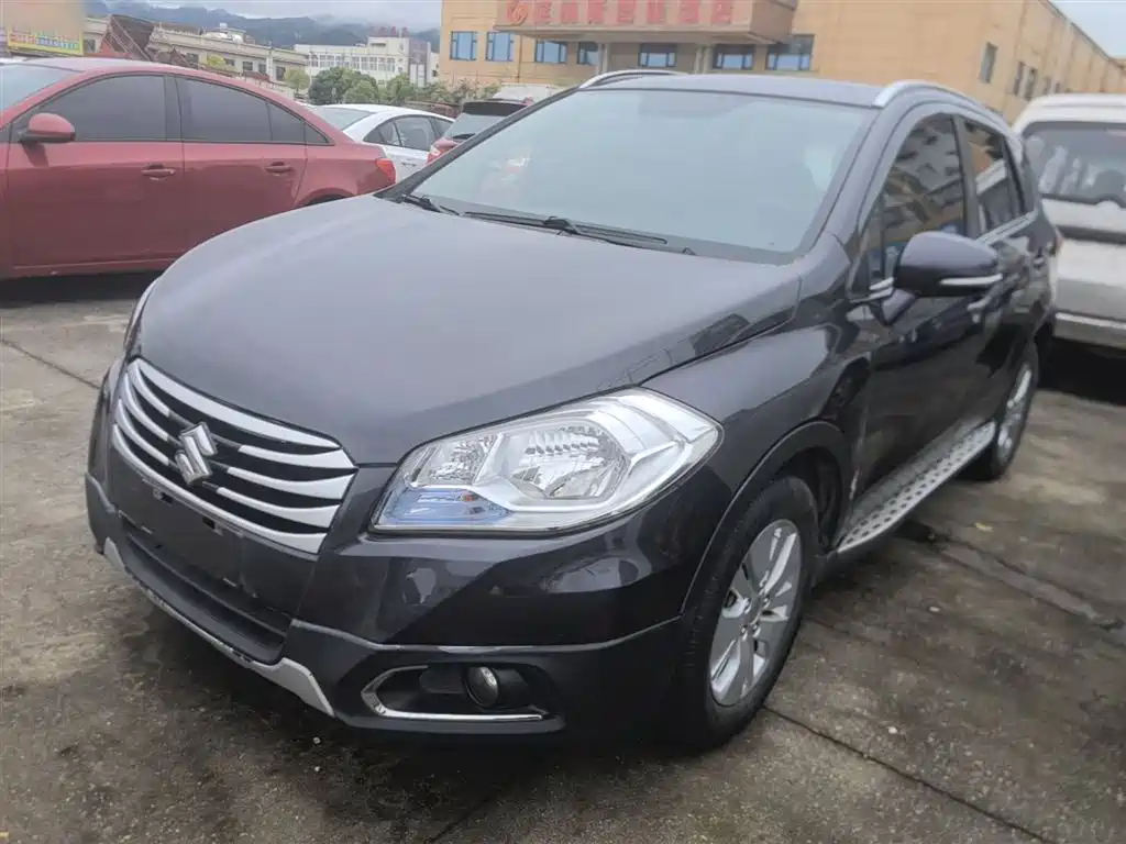 Suzuki S-Cross 2015