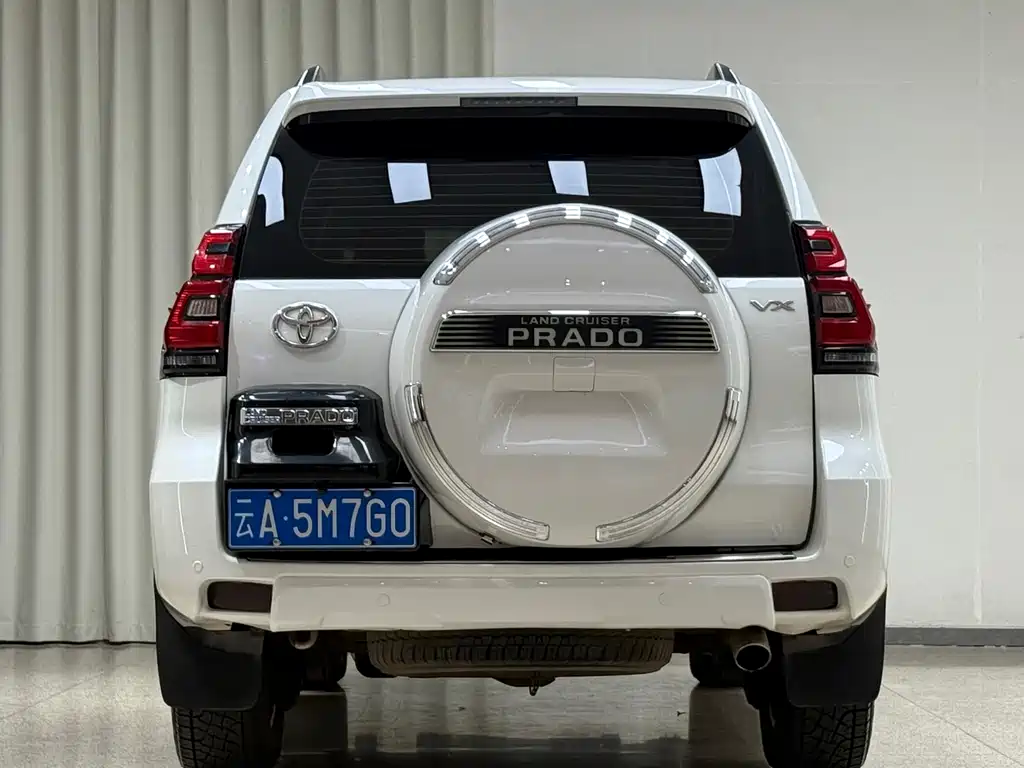Toyota Land Cruiser Prado 2010 4.0L AT VX