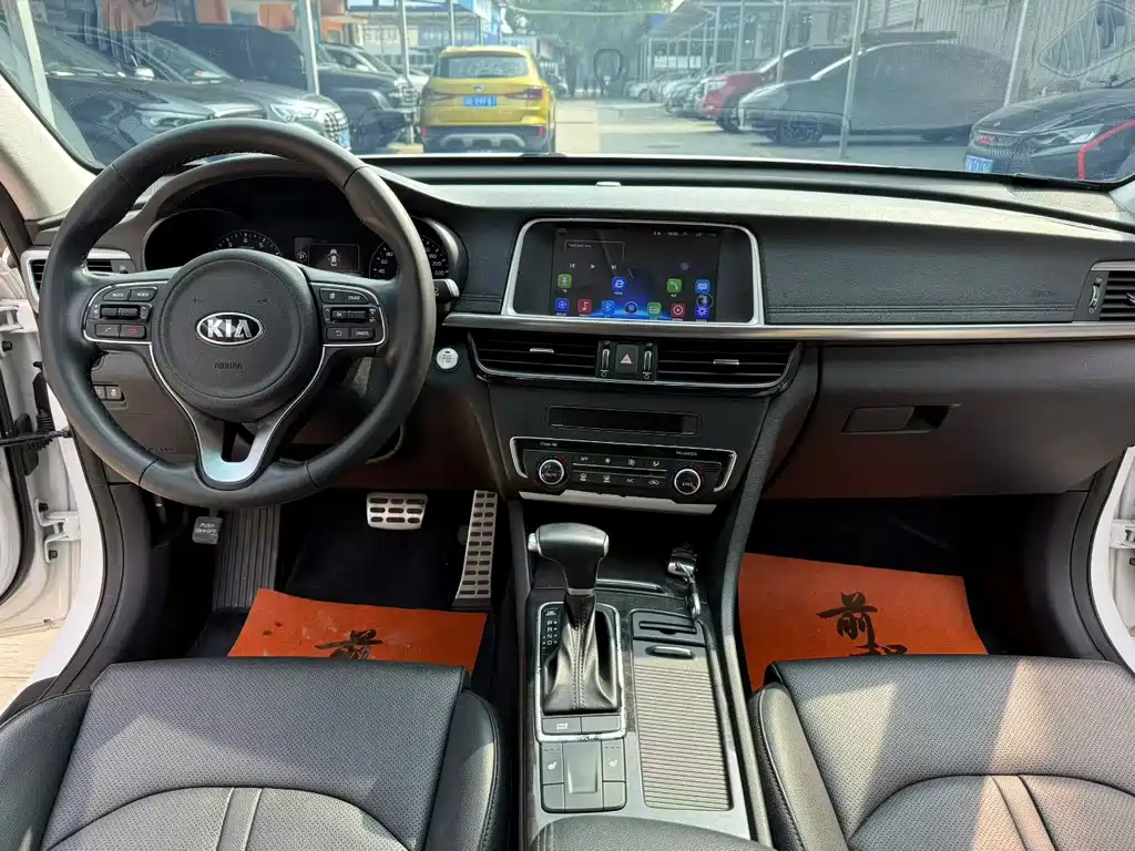 Kia K5 2017 2.0L AT 15 LUX