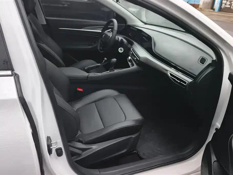 Changan Eado 2025 PLUS 1.5L MT Luxury