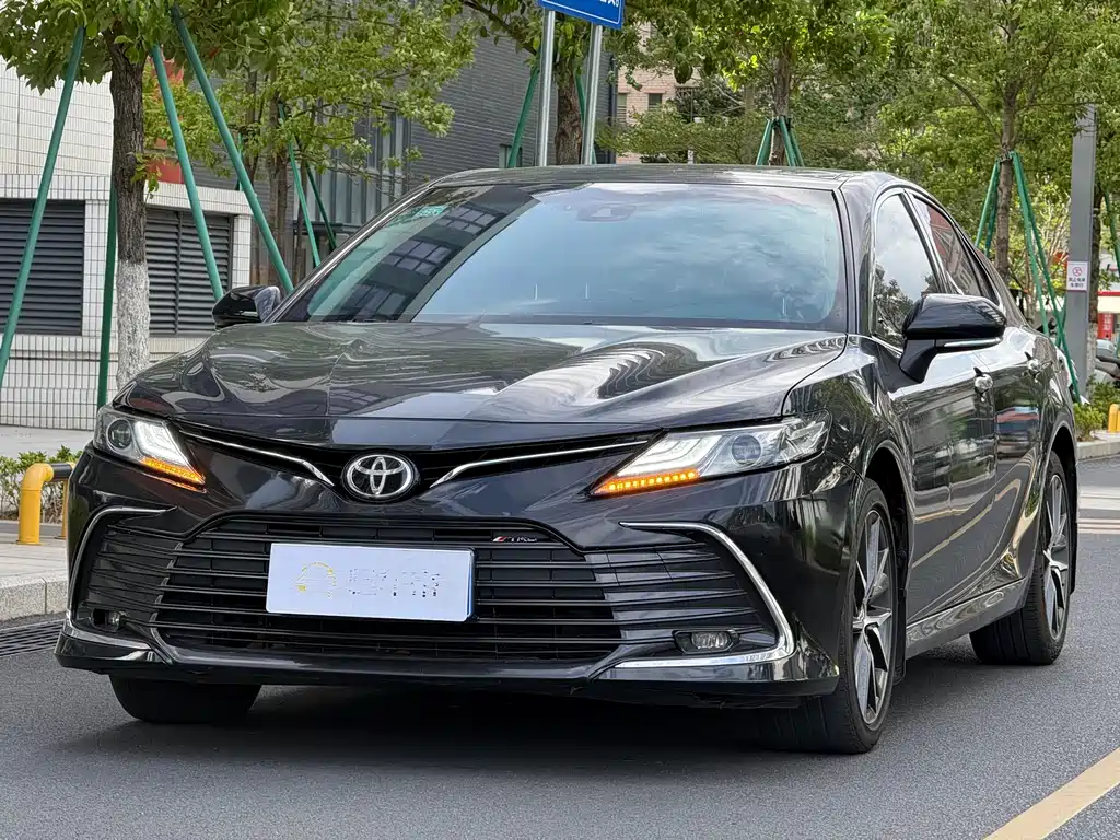 Toyota Camry 2021