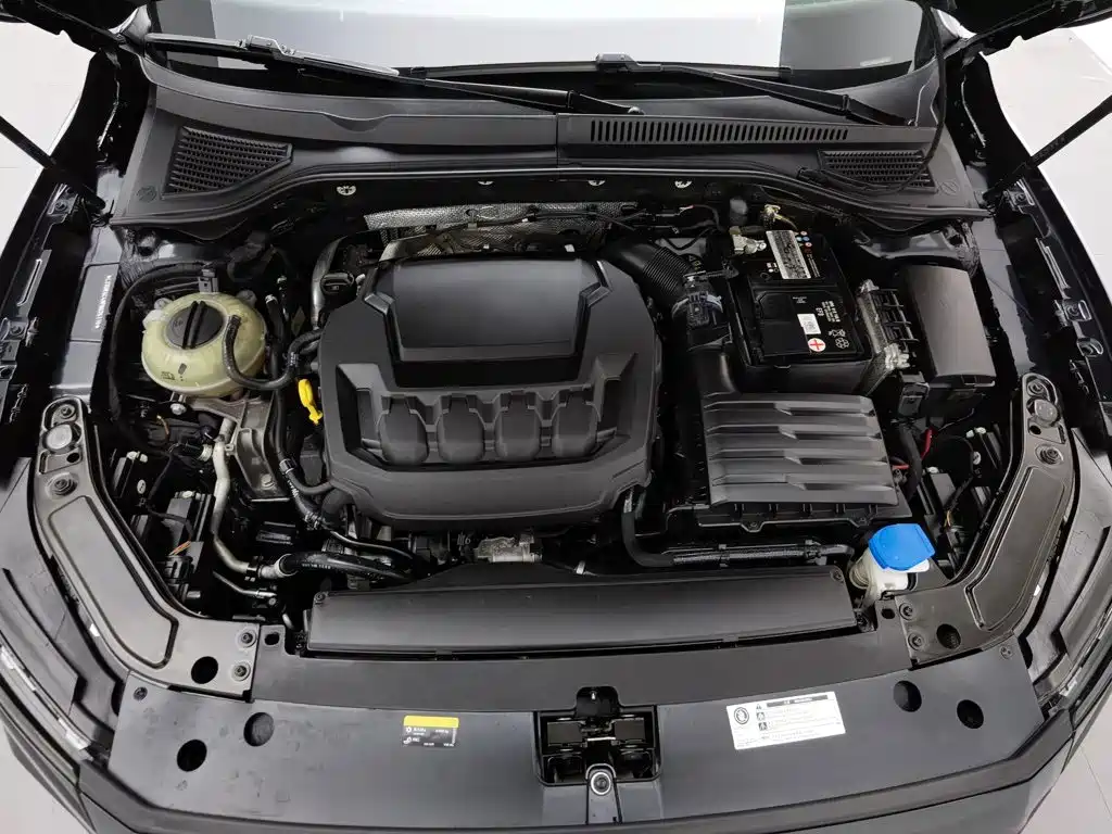 Volkswagen Passat 2023 330TSI Luxury