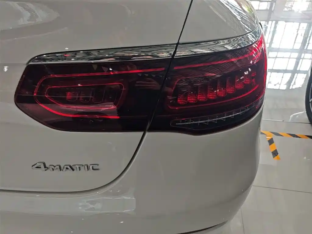 Mercedes-Benz GLC 2021 GLC 260 4MATIC SUV