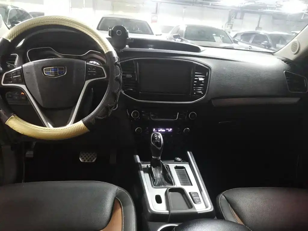 Geely Vision X6 — миниатюра 11