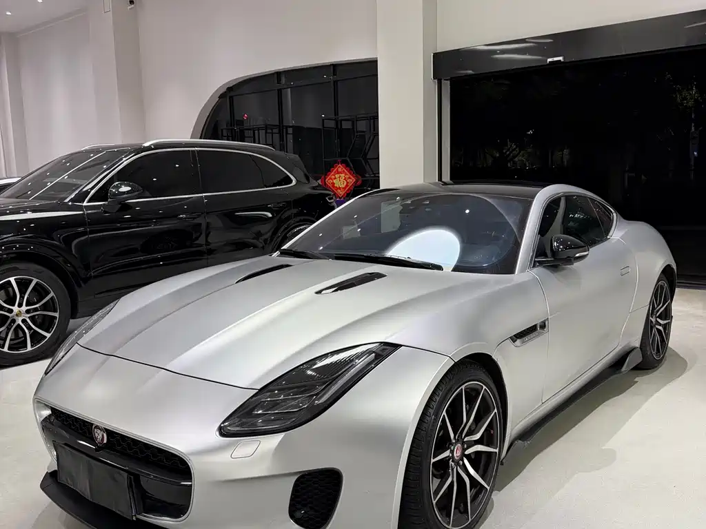 Jaguar F-TYPE 2019