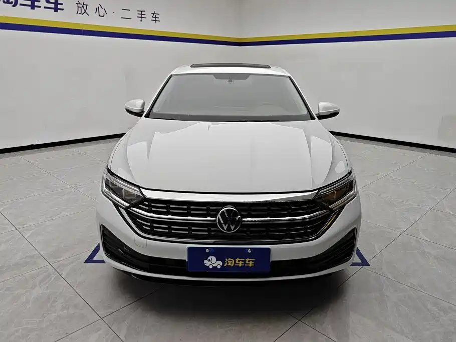 Volkswagen Sagitar 2025 300TSI DSG