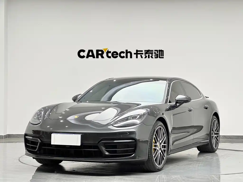 Porsche Panamera 2023